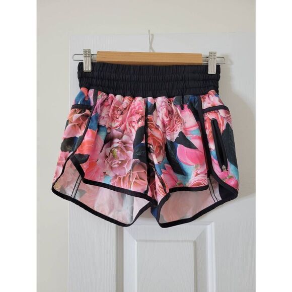 Lululemon free reign shorts, Secret garden 6 - Picture 1 of 10